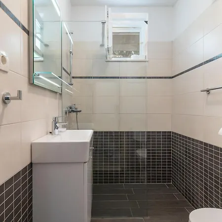 Uljevic Apartment Trogir