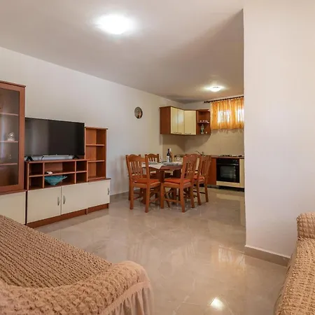 Apartment Uljevic *