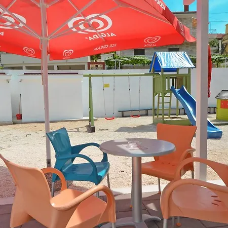 Uljevic Apartment Trogir