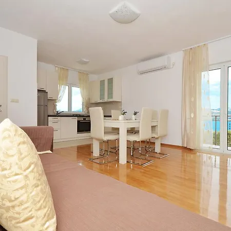 Apartment Uljevic *