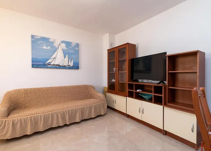 Apartman Uljevic-close To The