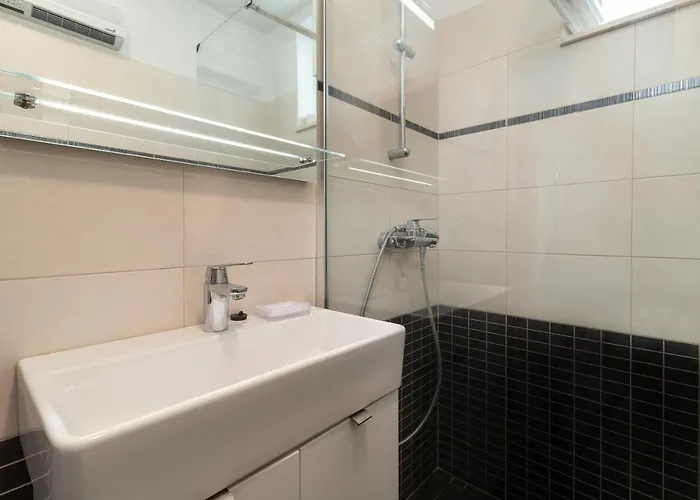 Apartman Uljevic-close To The *