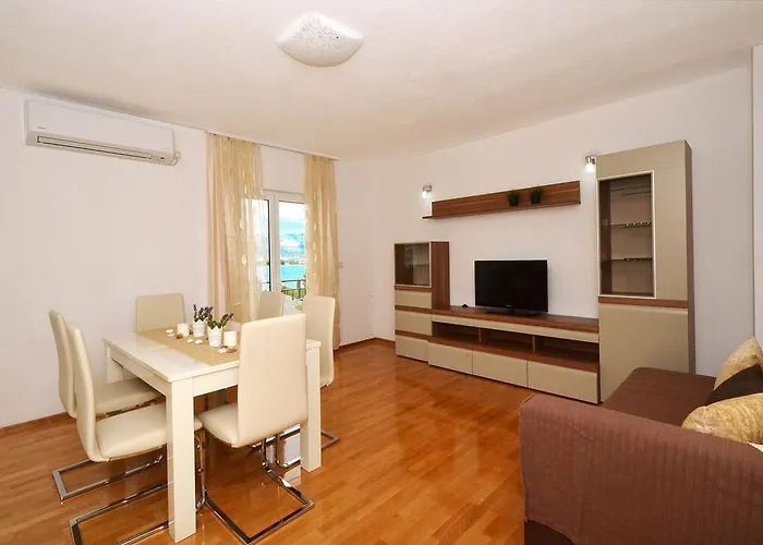 Apartman Uljevic-close To The