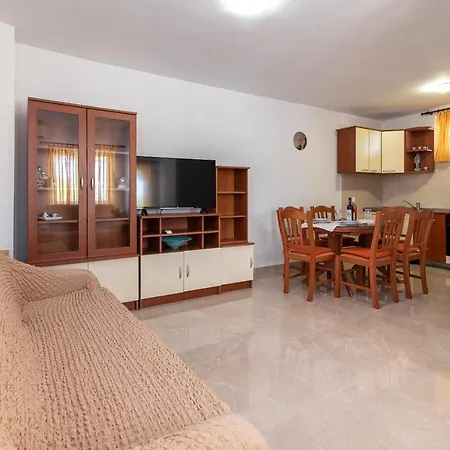 Appartement Uljevic-close To The Trogir
