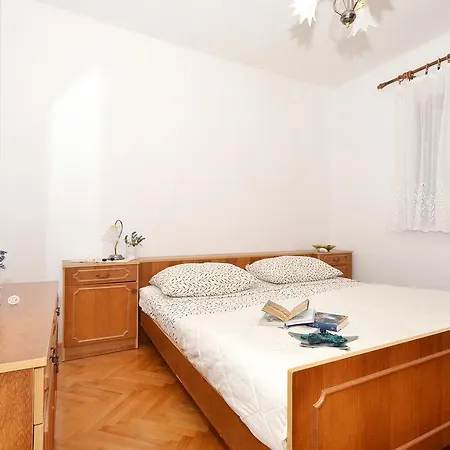 Apartment Uljevic *