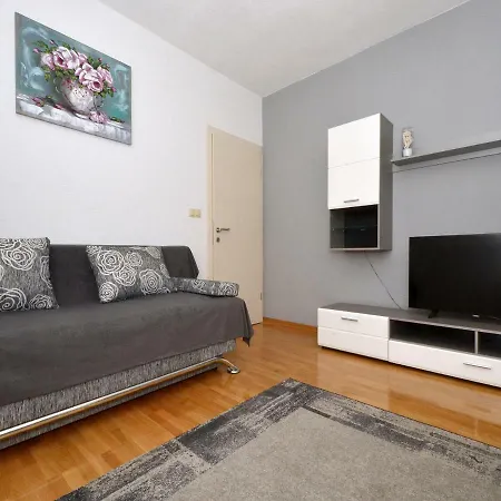 Uljevic Apartment *