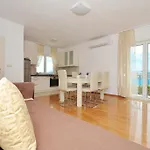 Apartman Uljevic-close To The *
