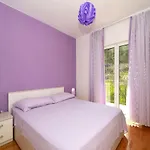 Apartman Uljevic-close To The *