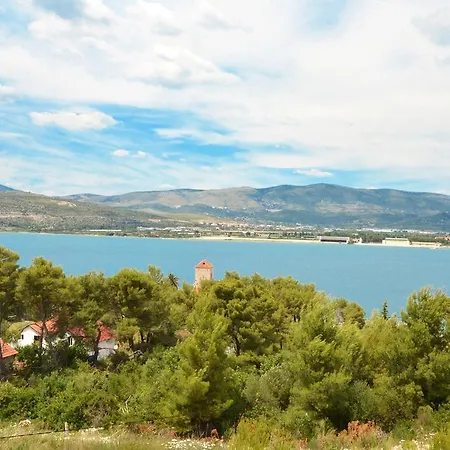 Daire Uljevic-close To The Trogir